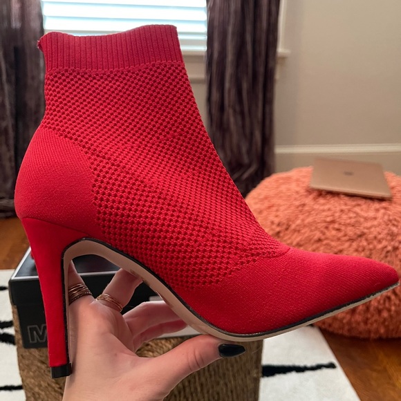 NIB ❤️ Red Glove Ankle Heel Boots- Booties 6.5 - Picture 5 of 9